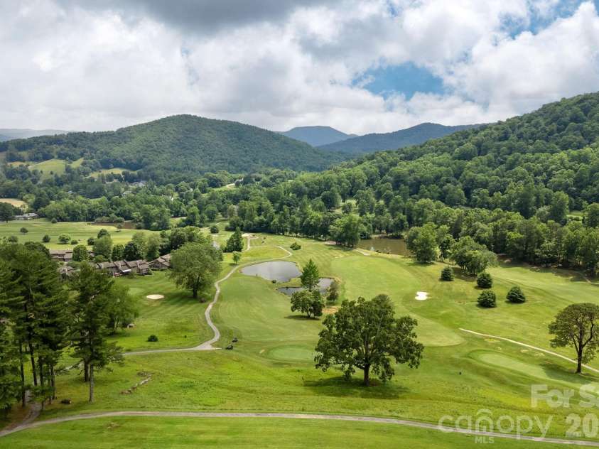 26 Walnut Drive, Mills River, NC 28759.  MLS# CAR4369713, YatesRealty ID 26643. Chestnut Ridge Golf Course located within the Gates.