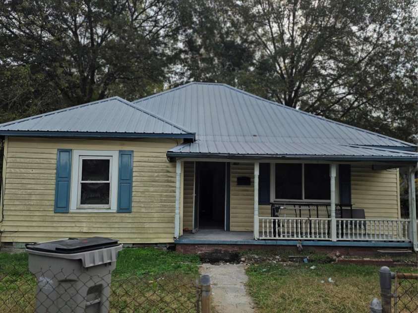 1517 Walnut Avenue, Gastonia, NC 28052.  MLS# CAR4369813, YatesRealty ID 26645. 