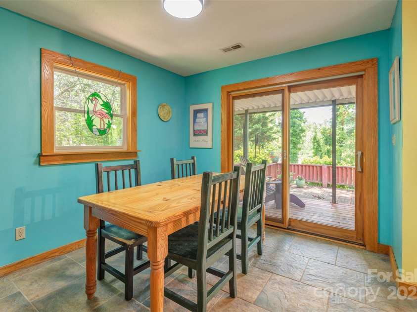 29 Whipporwill Drive, Weaverville, NC 28787.  MLS# CAR4280144, YatesRealty ID 26646. 