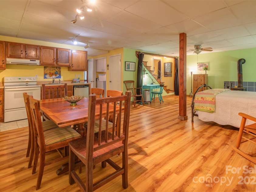 29 Whipporwill Drive, Weaverville, NC 28787.  MLS# CAR4280144, YatesRealty ID 26646. 