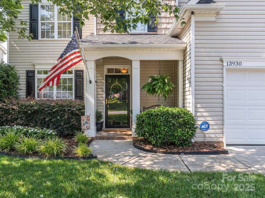 13930 Daltrey Lane, Charlotte, NC 28277.  MLS# CAR4276495, YatesRealty ID 26647. 