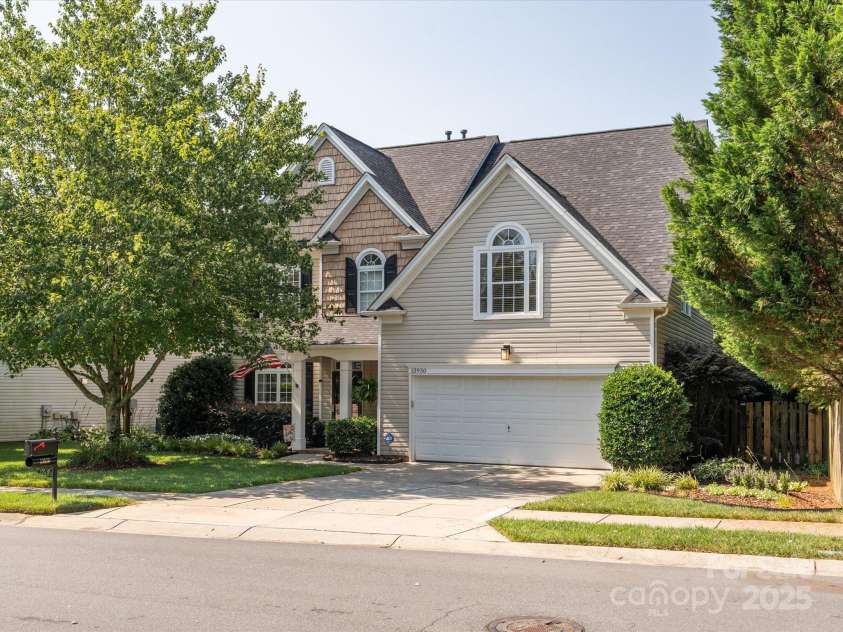 13930 Daltrey Lane, Charlotte, NC 28277.  MLS# CAR4276495, YatesRealty ID 26647. 