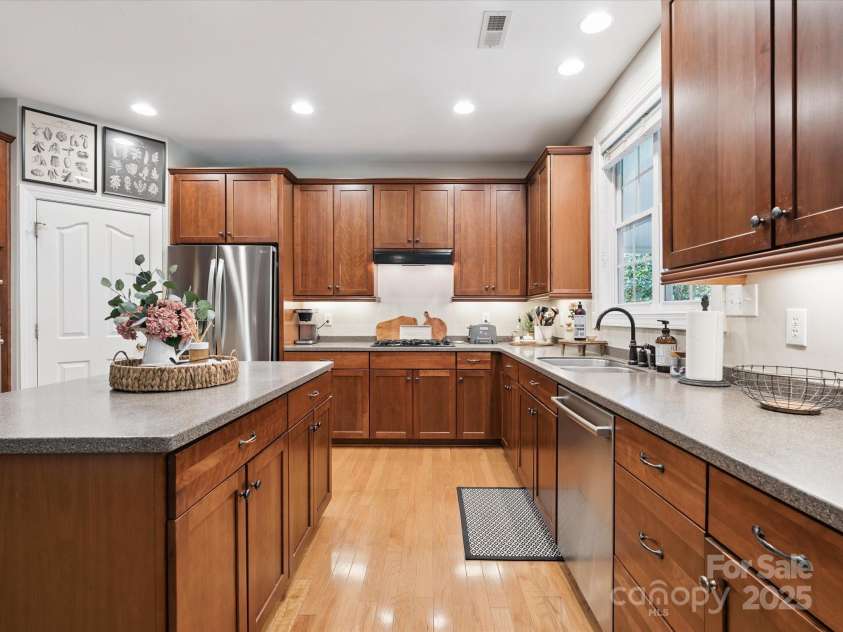13930 Daltrey Lane, Charlotte, NC 28277.  MLS# CAR4276495, YatesRealty ID 26647. 