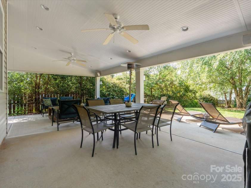13930 Daltrey Lane, Charlotte, NC 28277.  MLS# CAR4276495, YatesRealty ID 26647. 