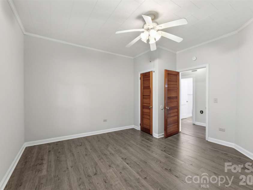 204 Hampshire Lane, Clover, SC 29710.  MLS# CAR4385214, YatesRealty ID 26647. 