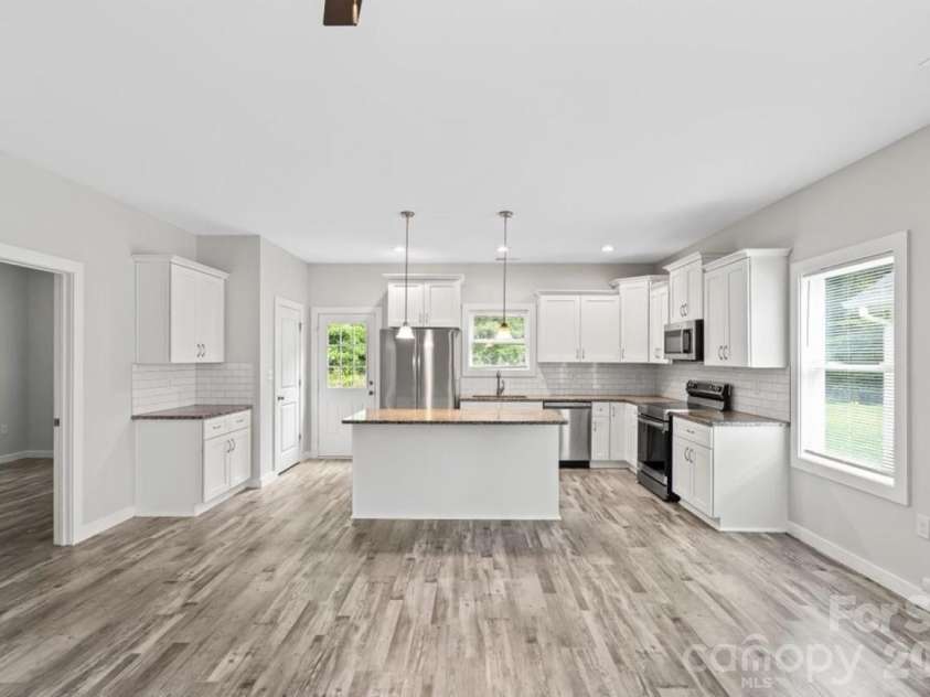 1301 marble Street, Charlotte, NC 28208.  MLS# CAR4387542, YatesRealty ID 26648. 