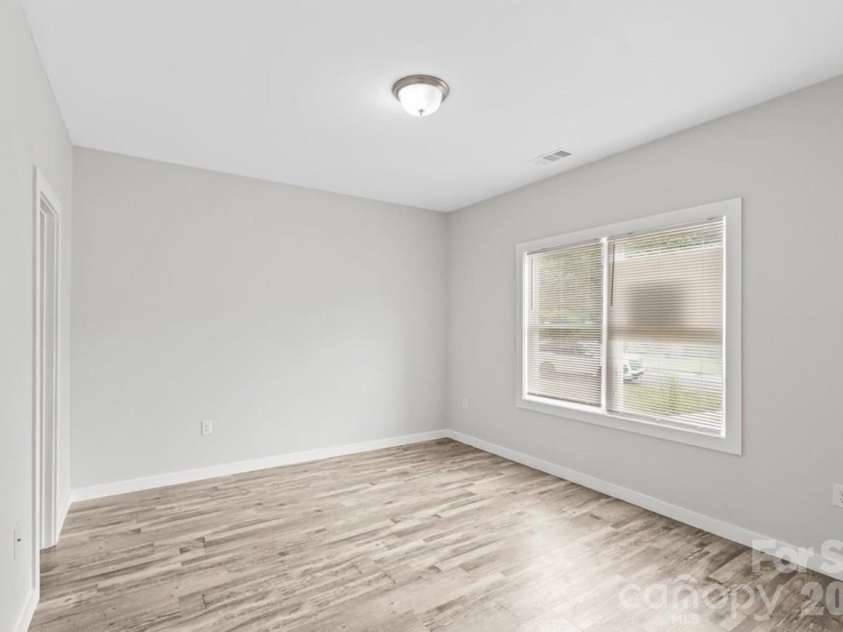 1301 marble Street, Charlotte, NC 28208.  MLS# CAR4387542, YatesRealty ID 26648. 