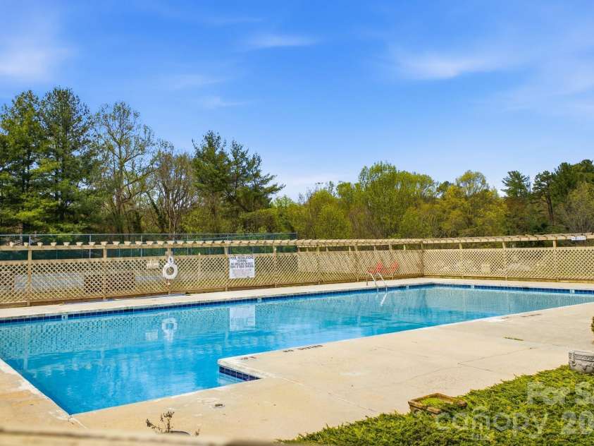 2305 Abbey Circle, Asheville, NC 28805.  MLS# CAR4387643, YatesRealty ID 26649. Community pool