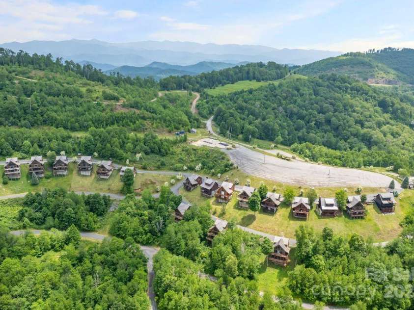 81 Scenic Wolf Drive, Mars Hill, NC 28754.  MLS# CAR4266287, YatesRealty ID 26649. 