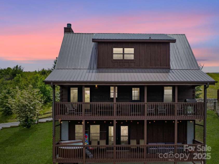 81 Scenic Wolf Drive, Mars Hill, NC 28754.  MLS# CAR4266287, YatesRealty ID 26649. 