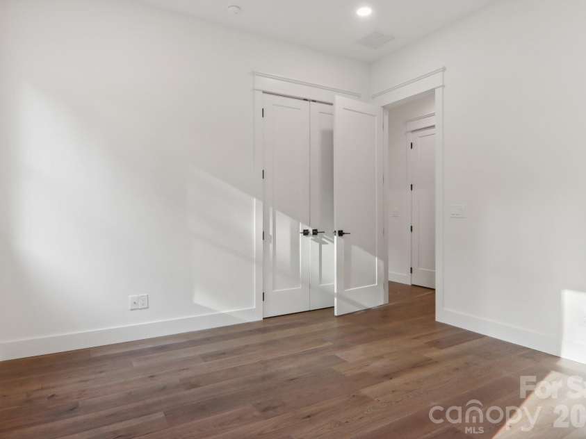 20 Maple Knoll Drive, Hendersonville, NC 28792.  MLS# CAR4120243, YatesRealty ID 2665. 