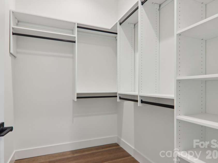 20 Maple Knoll Drive, Hendersonville, NC 28792.  MLS# CAR4120243, YatesRealty ID 2665. 