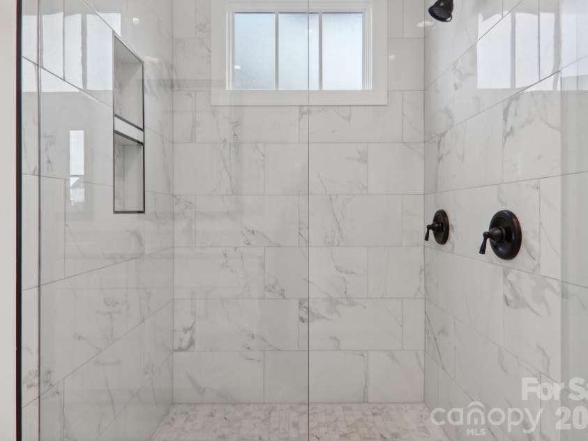 20 Maple Knoll Drive, Hendersonville, NC 28792.  MLS# CAR4120243, YatesRealty ID 2665. 