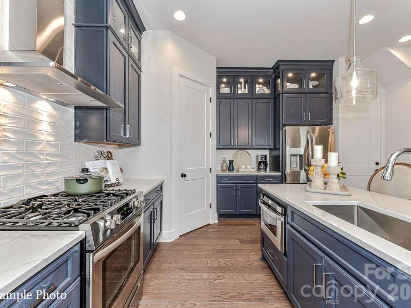 3008 Endhaven Terraces Lane, Charlotte, NC 28277.  MLS# CAR4179726, YatesRealty ID 2665. 