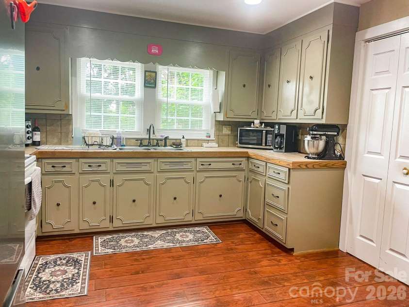 4243 Ralph Patton Road, Morganton, NC 28655.  MLS# CAR4387862, YatesRealty ID 26650. 