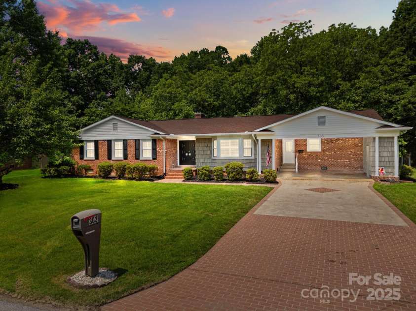 303 Jean Avenue, Kannapolis, NC 28083.  MLS# CAR4264386, YatesRealty ID 26651. Come Tour Soon!