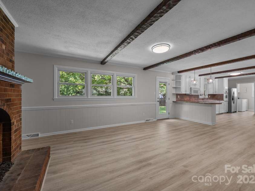 303 Jean Avenue, Kannapolis, NC 28083.  MLS# CAR4264386, YatesRealty ID 26651. Den