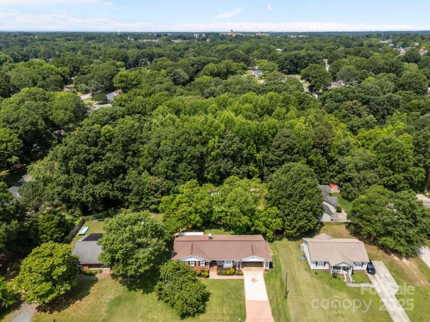 303 Jean Avenue, Kannapolis, NC 28083.  MLS# CAR4264386, YatesRealty ID 26651. View