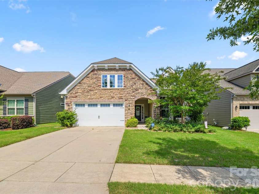 9053 Blue Dasher Drive, Clover, SC 29710.  MLS# CAR4386860, YatesRealty ID 26651. 