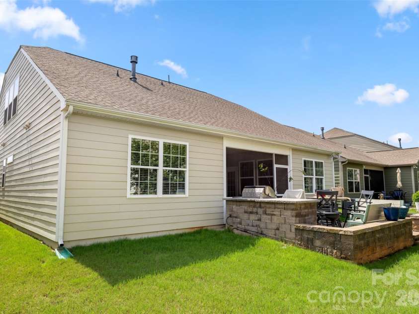 9053 Blue Dasher Drive, Clover, SC 29710.  MLS# CAR4386860, YatesRealty ID 26651. 