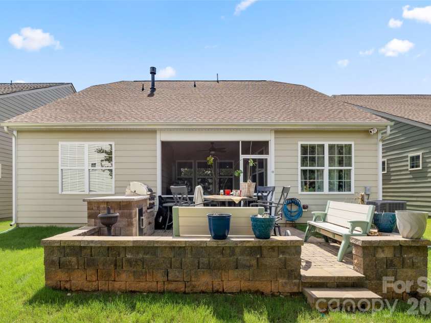 9053 Blue Dasher Drive, Clover, SC 29710.  MLS# CAR4386860, YatesRealty ID 26651. 