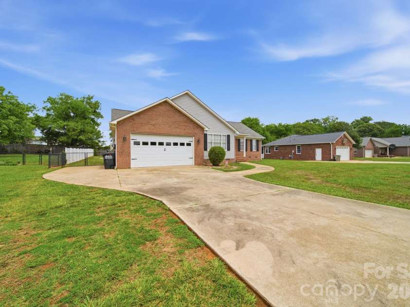 348 Palmer Circle, Rockwell, NC 28138.  MLS# CAR4386214, YatesRealty ID 26652. 