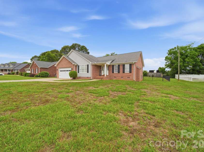 348 Palmer Circle, Rockwell, NC 28138.  MLS# CAR4386214, YatesRealty ID 26652. 