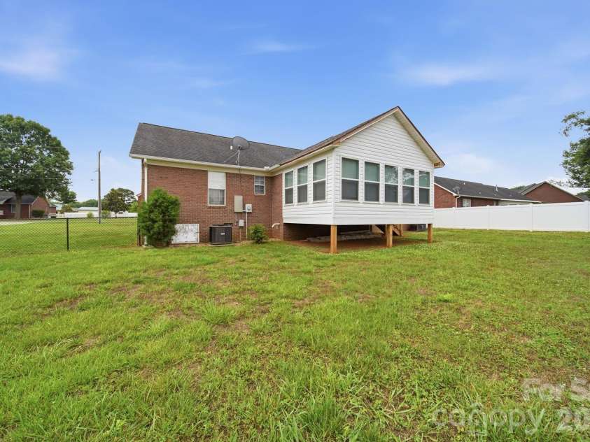 348 Palmer Circle, Rockwell, NC 28138.  MLS# CAR4386214, YatesRealty ID 26652. 