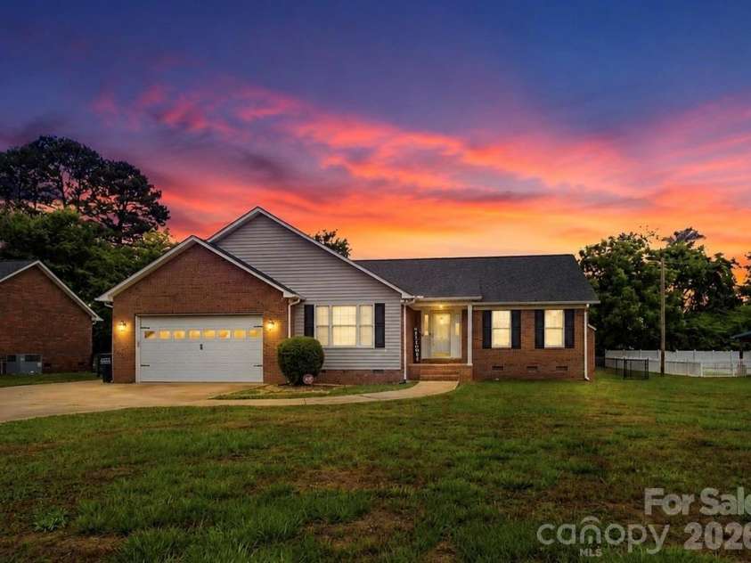 348 Palmer Circle, Rockwell, NC 28138.  MLS# CAR4386214, YatesRealty ID 26652. 