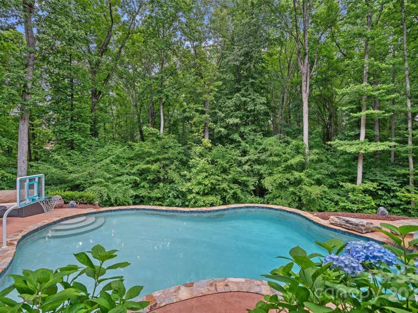 117 Walking Horse Trail, Davidson, NC 28036.  MLS# CAR4264106, YatesRealty ID 26653. 