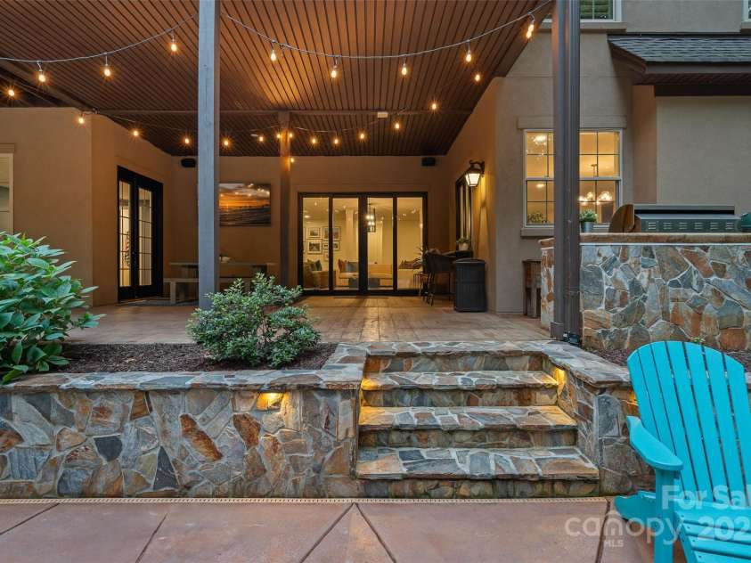 117 Walking Horse Trail, Davidson, NC 28036.  MLS# CAR4264106, YatesRealty ID 26653. 