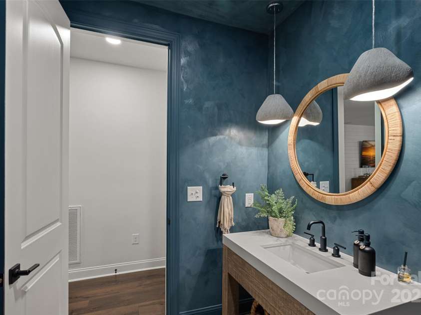 117 Walking Horse Trail, Davidson, NC 28036.  MLS# CAR4264106, YatesRealty ID 26653. 