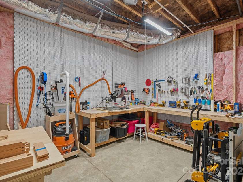 117 Walking Horse Trail, Davidson, NC 28036.  MLS# CAR4264106, YatesRealty ID 26653. 