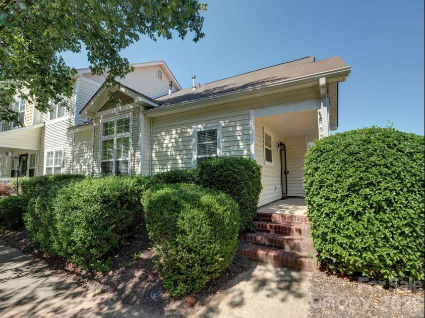 8339 Brickle Lane, Huntersville, NC 28078.  MLS# CAR4384384, YatesRealty ID 26653. 