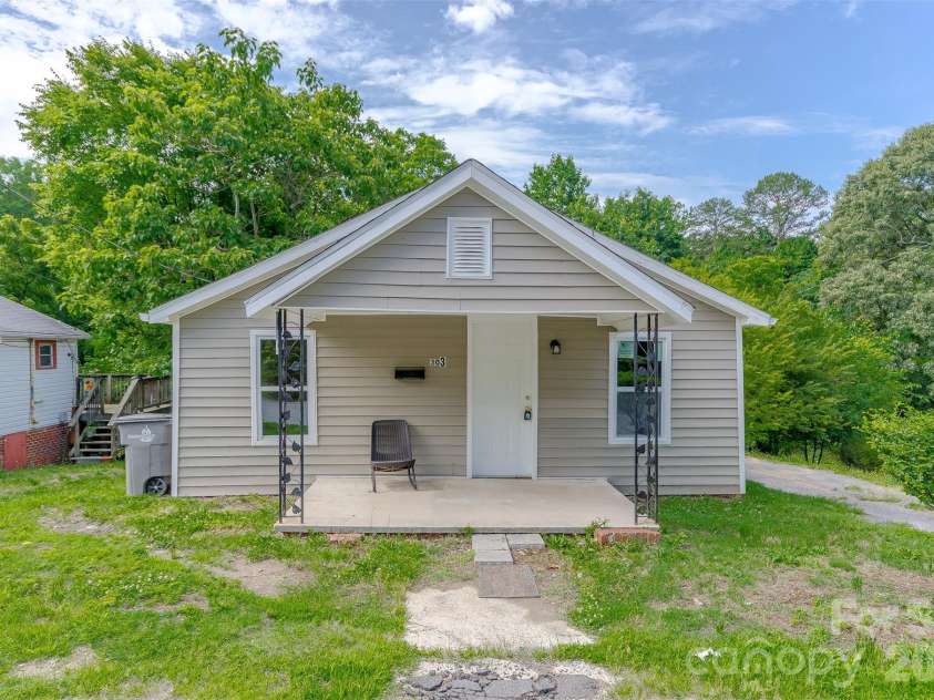 303 Rice Street, Kannapolis, NC 28081.  MLS# CAR4387455, YatesRealty ID 26654. 