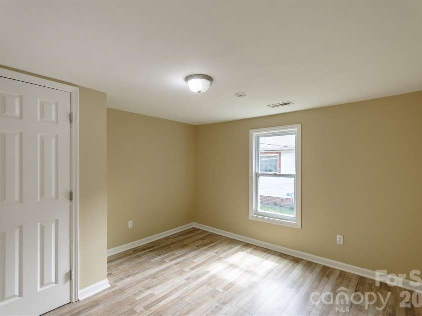 303 Rice Street, Kannapolis, NC 28081.  MLS# CAR4387455, YatesRealty ID 26654. 