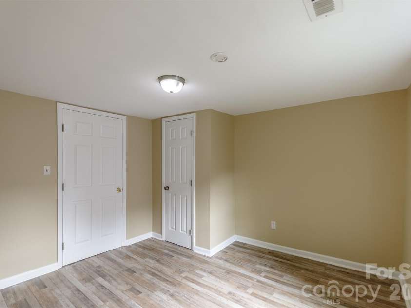 303 Rice Street, Kannapolis, NC 28081.  MLS# CAR4387455, YatesRealty ID 26654. 