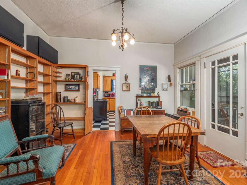 31 Samayoa Place, Asheville, NC 28806.  MLS# CAR4278899, YatesRealty ID 26654. 