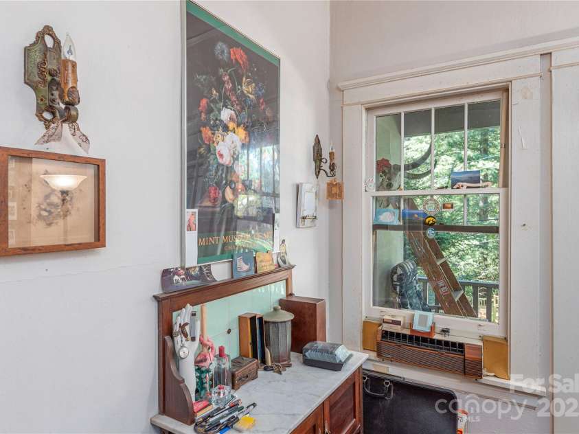 31 Samayoa Place, Asheville, NC 28806.  MLS# CAR4278899, YatesRealty ID 26654. 