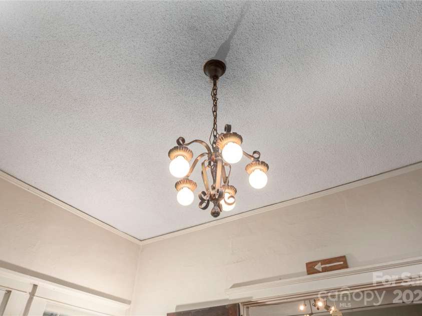 31 Samayoa Place, Asheville, NC 28806.  MLS# CAR4278899, YatesRealty ID 26654. 