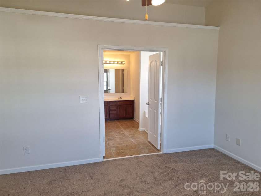 3107 Briar Rose Court, Charlotte, NC 28269.  MLS# CAR4387933, YatesRealty ID 26655. 