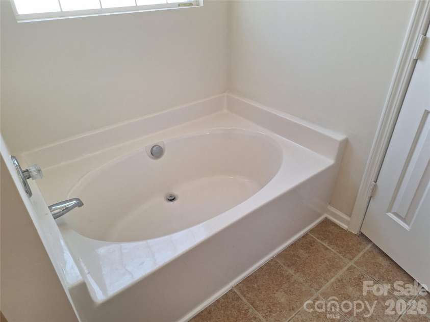 3107 Briar Rose Court, Charlotte, NC 28269.  MLS# CAR4387933, YatesRealty ID 26655. 