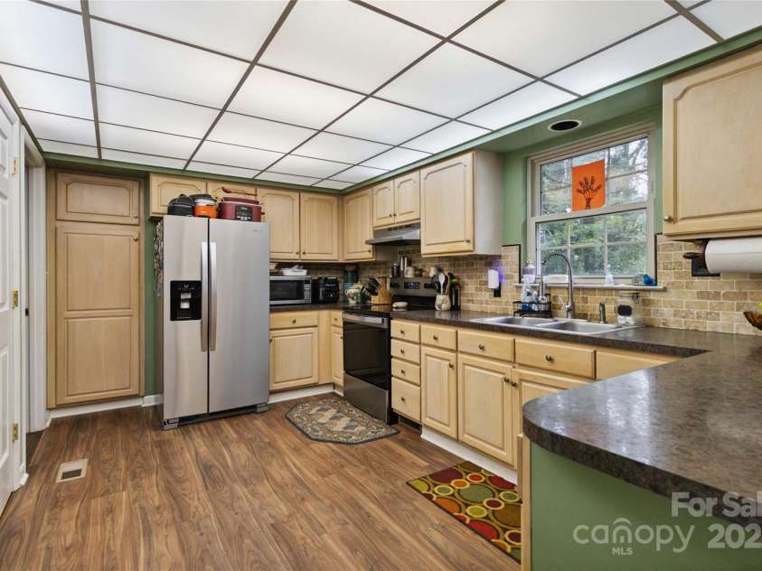 3149 Simmons Street, Kannapolis, NC 28083.  MLS# CAR4279043, YatesRealty ID 26655. 