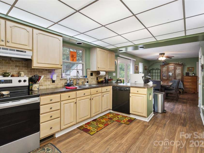 3149 Simmons Street, Kannapolis, NC 28083.  MLS# CAR4279043, YatesRealty ID 26655. 