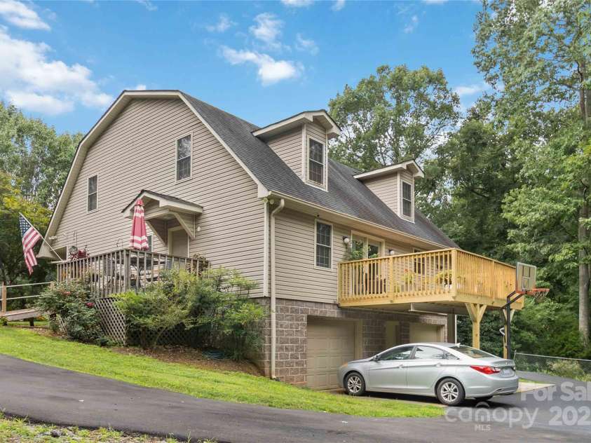 3149 Simmons Street, Kannapolis, NC 28083.  MLS# CAR4279043, YatesRealty ID 26655. 