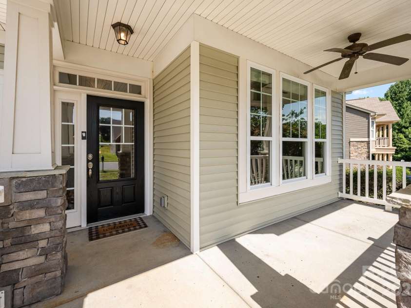 14836 Brotherly Lane, Charlotte, NC 28278.  MLS# CAR4280118, YatesRealty ID 26656. 