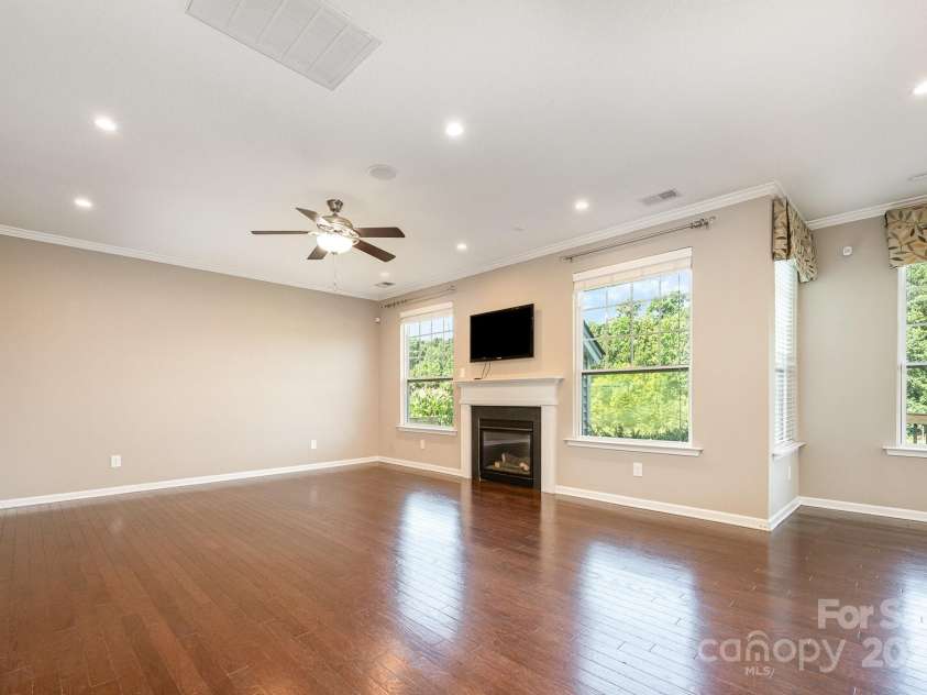 14836 Brotherly Lane, Charlotte, NC 28278.  MLS# CAR4280118, YatesRealty ID 26656. 