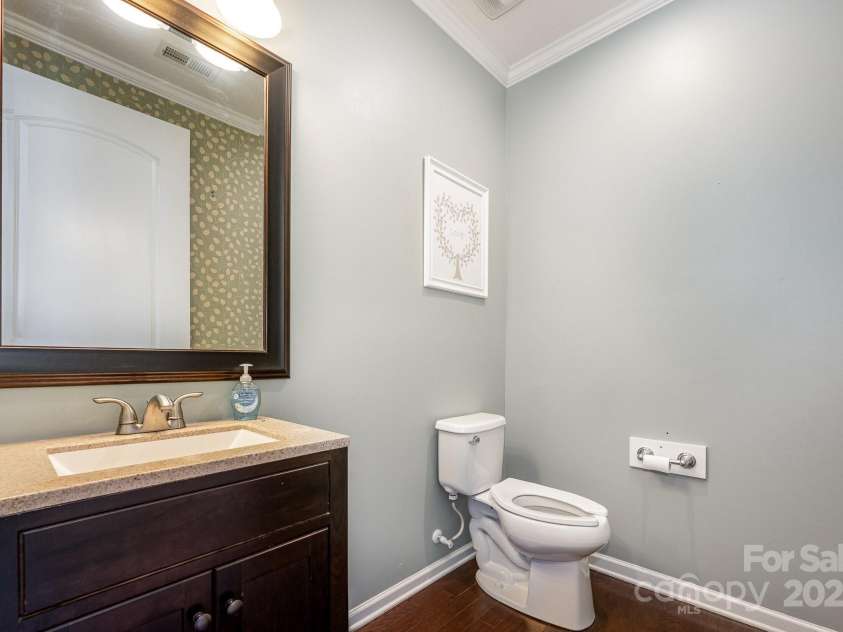 14836 Brotherly Lane, Charlotte, NC 28278.  MLS# CAR4280118, YatesRealty ID 26656. 