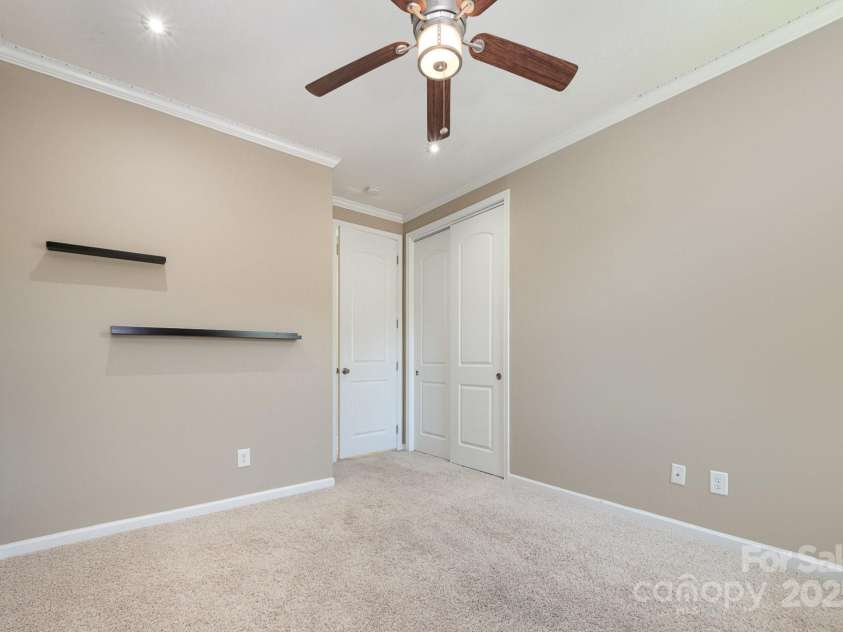 14836 Brotherly Lane, Charlotte, NC 28278.  MLS# CAR4280118, YatesRealty ID 26656. 