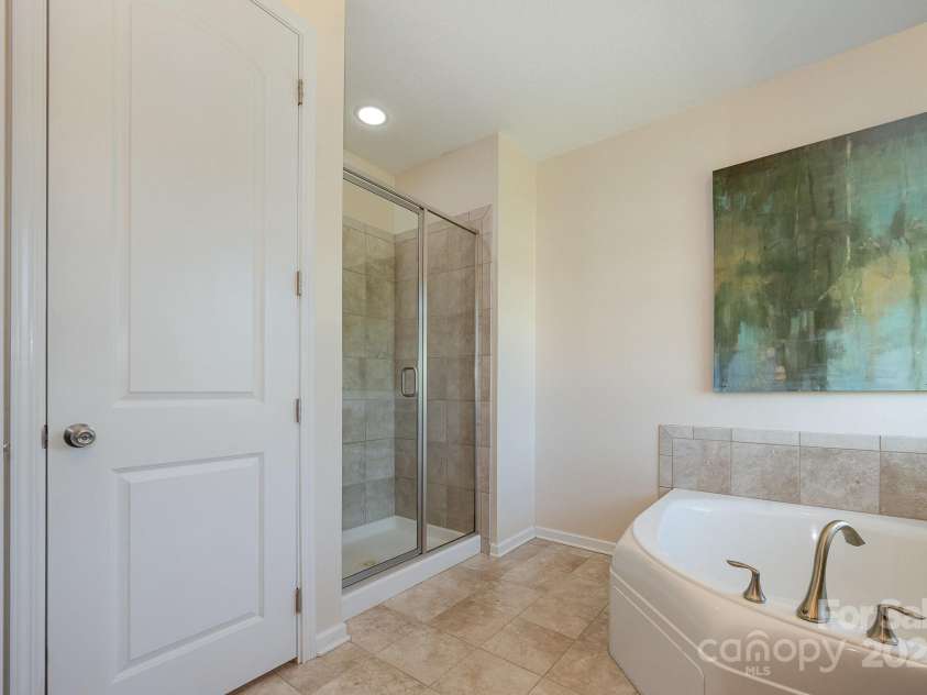 14836 Brotherly Lane, Charlotte, NC 28278.  MLS# CAR4280118, YatesRealty ID 26656. 